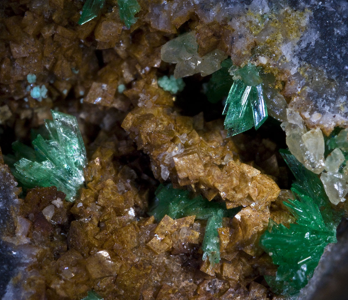 Thumbnail of Đá Annabergite